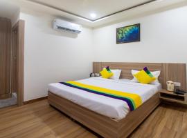 Itsy Hotels Krishna Residency, Govardhan Chauraha，位于马图拉的酒店