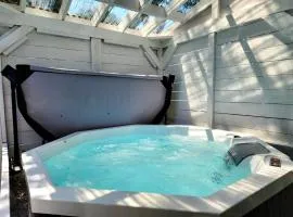 Luxury Retreat Hot Tub