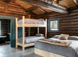 &Ouml;Bois Charlevoix - La Forgerie，位于圣西蒙的宠物友好酒店