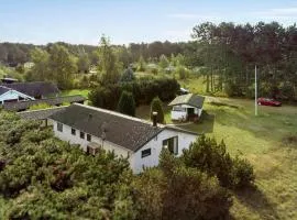 3 Bedroom Stunning Home In Rødby