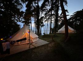 Glamping Lodges Red Woods Usedom，位于Lütow的豪华帐篷