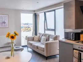 Beautiful Two Bedroom Harbor Side Apartment
