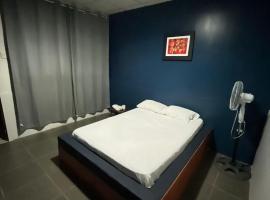 Hospedaje Talareño Hokua Suite- A 2 minutos del aeropuerto，位于塔拉拉的酒店