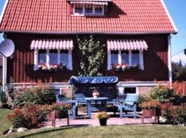 Stunning Home In Sölvesborg With 2 Bedrooms, Wifi And Sauna，位于瑟尔沃斯堡的酒店