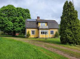 Beautiful Home In Hamneda With 4 Bedrooms And Wifi，位于Hamneda的酒店