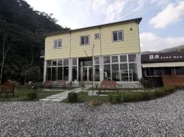 鉄木彩虹小屋