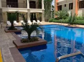 Condotel Near NAIA - massage chair footspa, dance revo, small pet allowed