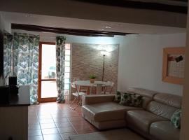 Familiar casa en Letux，位于Letux的酒店