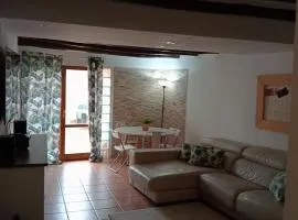 Familiar casa en Letux