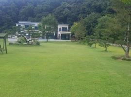 Wonju Gwirae 630 Dog Pool Villa，位于原州市的酒店