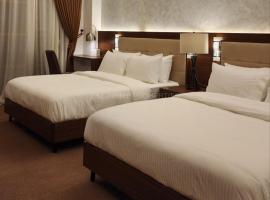 The Forest Lodge-Private Unit at Camp John Hay，位于碧瑶的酒店