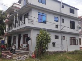 Manthali Community Homestay No13 Aakase，位于Rāmechhāp的酒店