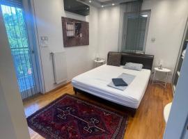 RoseHill Garden Family Villa with a Great Budapest View，位于布达佩斯的高尔夫酒店