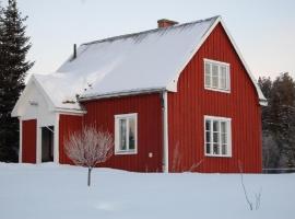 Ferienhaus in Sorsele mit Gemeinsamem Garten，位于Sorsele的酒店