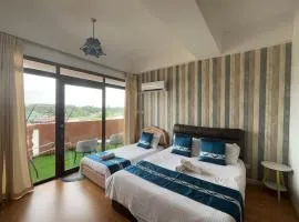 Riverbank suites waterfront 507