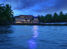 Lake Palace Trivandrum，位于Vettutura的酒店