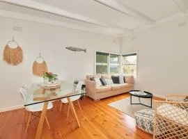 Adorable beach shack in the heart of Aireys Inlet