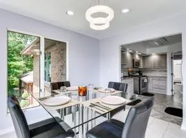 Bright Guest House: 15 Mi to Dtwn Baltimore!
