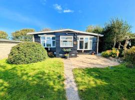 2-Bed Bungalow Retreat, Welcombe，位于Welcombe的酒店