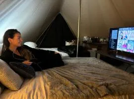 Cozy Winter Hot Tent With Log Burner Tv & Hot tub