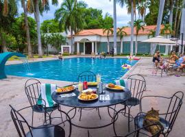 InHouse Select Hacienda Tres Rios Hotel Culiacán，位于库利亚坎的酒店