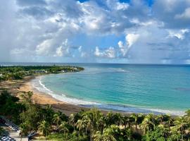 Beachfront condo at Costa Azul，位于卢基约的酒店
