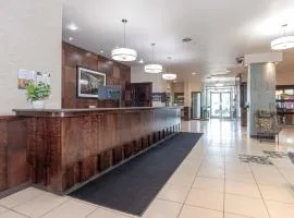 莱斯布里奇桑德曼酒店