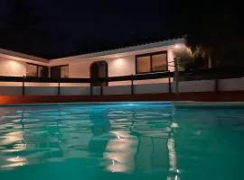 Casa estilo suizo cerca del mar