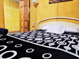 Río Rooms City Center，位于克萨尔特南戈的酒店