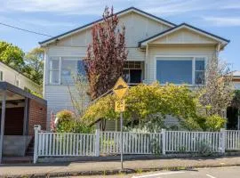 Hollybrooke Cottage, East Launceston