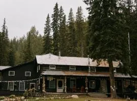 Rustic Beaverfoot Lodge