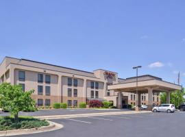 Hampton Inn Staunton，位于斯汤顿的酒店