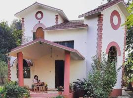 Shantineer Homestay Shantiniketan，位于桑蒂尼盖登的酒店