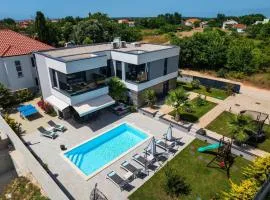 Luxury villa with swimming pool and terrace