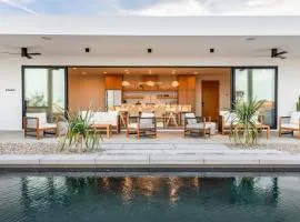 Jupiter House by Fieldtrip Modern w Infinity Pool Pickleball