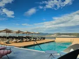Four Points by Sheraton Barcelona Airport，位于巴塞罗那巴塞罗那埃尔普拉特机场 - BCN附近的酒店
