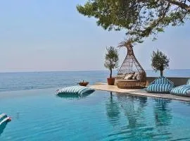 SeiSensi Luxury Beach Villa