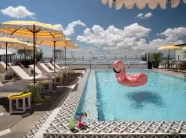 Moxy St. Petersburg Downtown