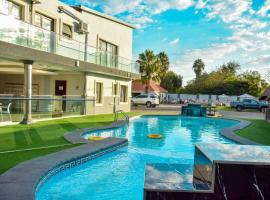 Lifestyle Lodge Hotel，位于弗里尼欣的酒店