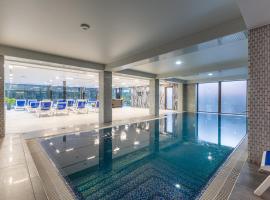 MARION SPA Hotel & Spa - RENOVATION - Rooms, SPA area, Swimming pool, Reception, Restaurant, Lounge Bar, Hookah bar, Children's room, Parking, SPA and Breakfast included in the price，位于布克维的酒店