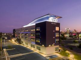 Aloft Glendale at Westgate，位于格伦代尔的酒店