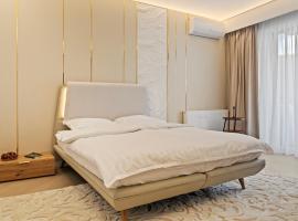 Studio Luxury Cortina North Residence Pipera，位于沃伦塔里的酒店