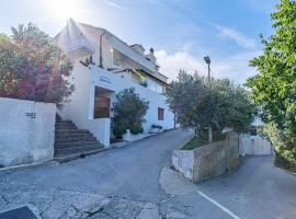 巴尔科特公寓，位于赫瓦尔的酒店