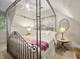 NEW LISTING Ridgeview Retreat in Big Canoe