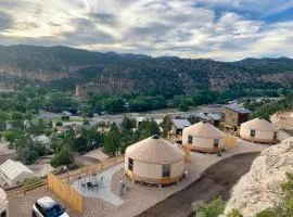 Yurt Overlook #6 with AC and Private Bath 2 Kings