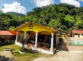 Hotel Las Marias de Semuc Champey，位于Chipoc的酒店