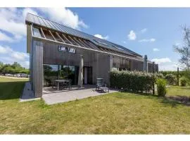 Semi detached house in Vrouwenpolder about 800 meters from the beach