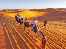 Aicha Luxury Camp，位于Merdani的酒店