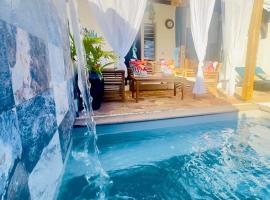 Zandoli piscine, vue mer, paisible, jardin，位于圣吕斯的酒店