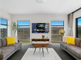 Taupo New Retreat - Stylish, Convenient and Gully track to the lake，位于陶波的酒店
